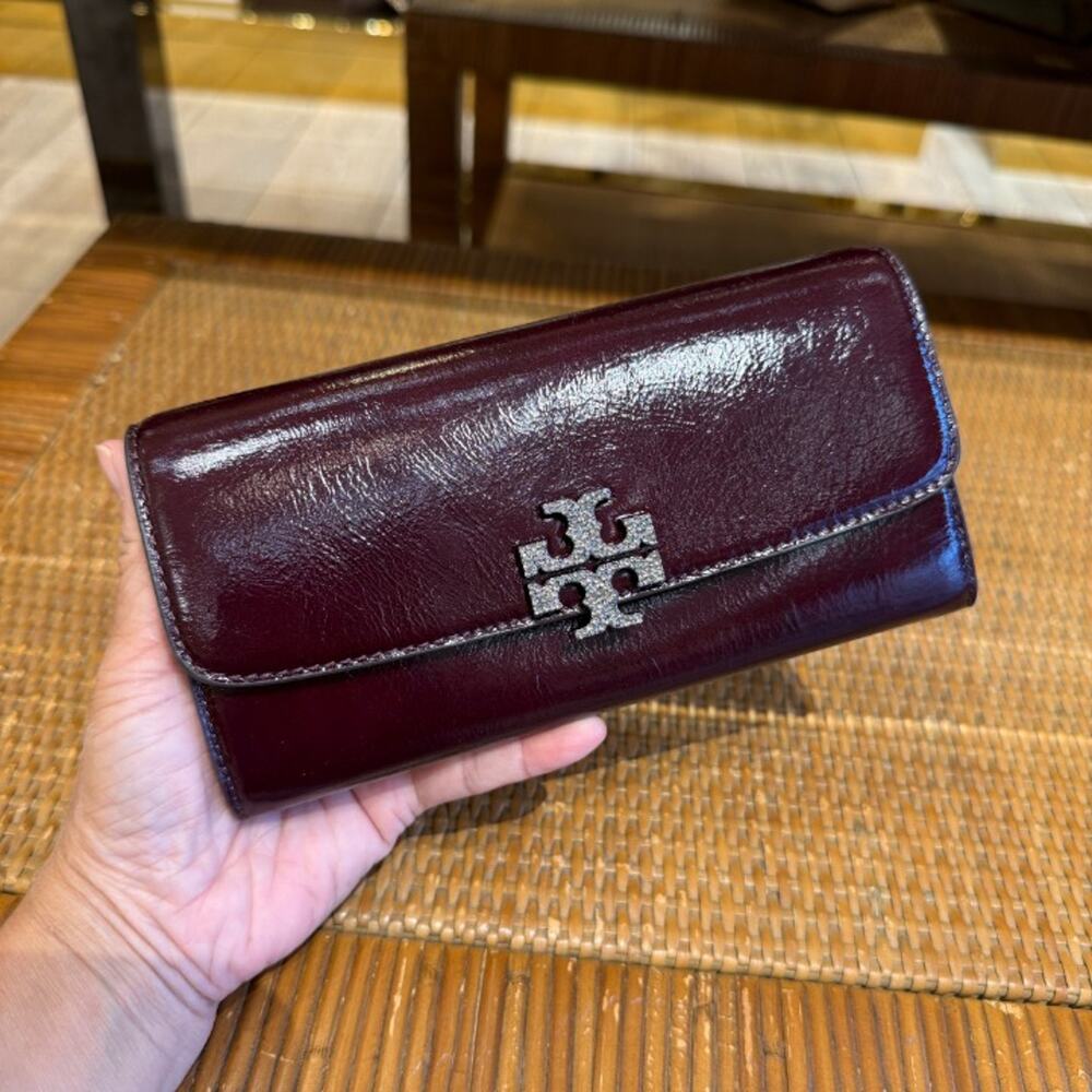 New‼️Tory Burch Britten Shine Pave Envelope Wallet 188449 $350